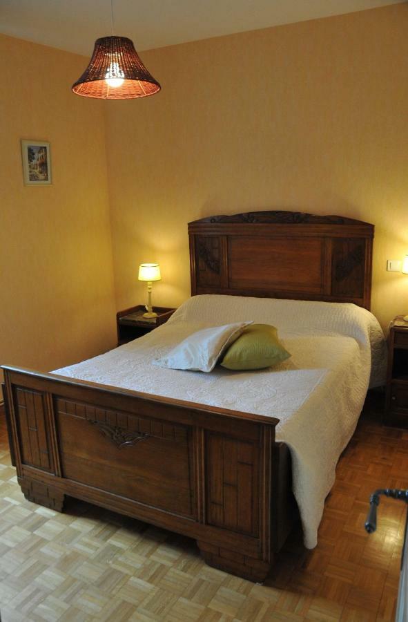 Gite Les Auregats Maligny Экстерьер фото